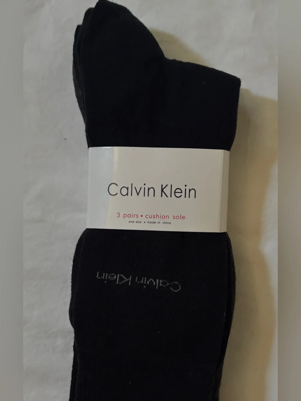Calvin Klein Men’s 12 Pair Cushion Sole Crew Socks Black Gray Assorted New